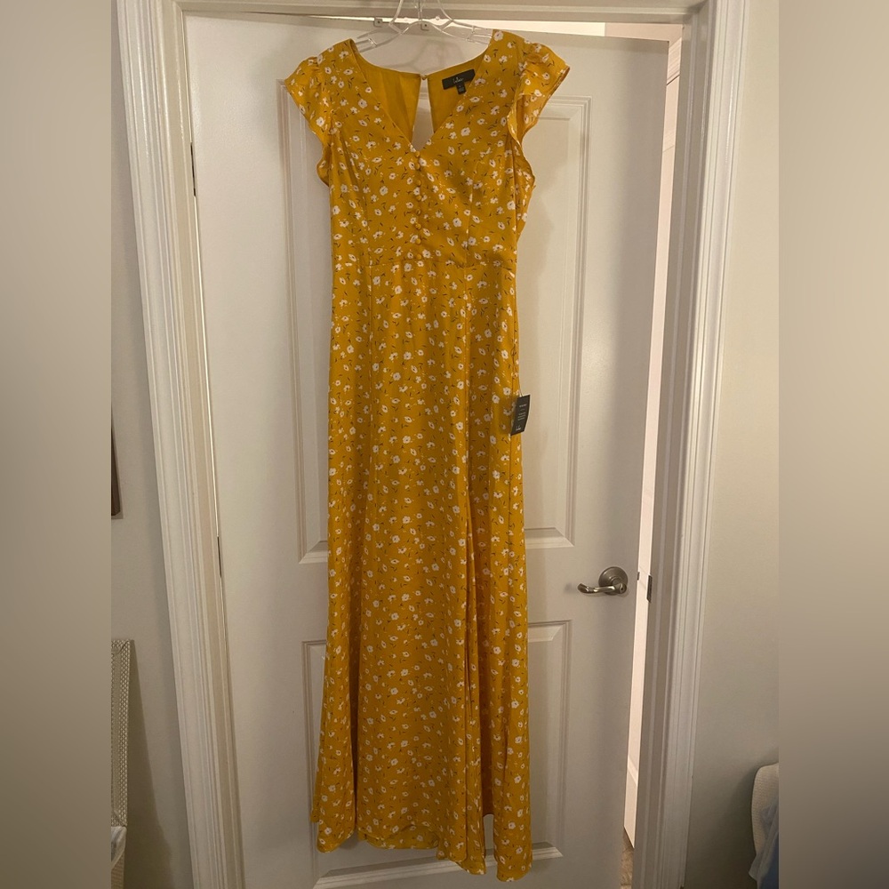 Lulus Yellow Floral Maxi Dress NWT